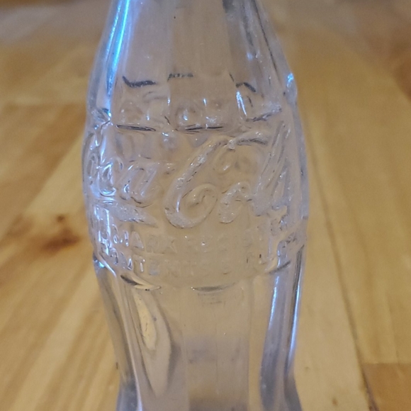 Antique embossed Coca-Cola bottle - Picture 2 of 2